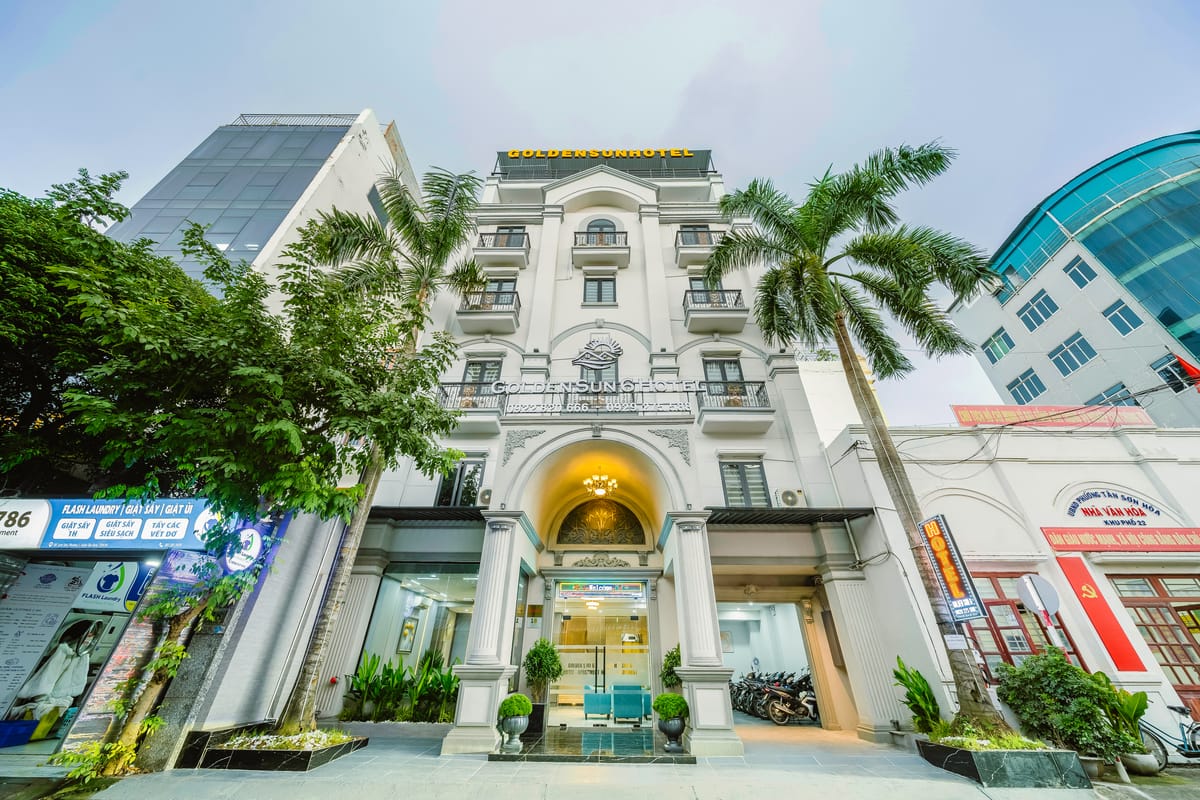 Golden Sun Hotel 6 - Airport — 2