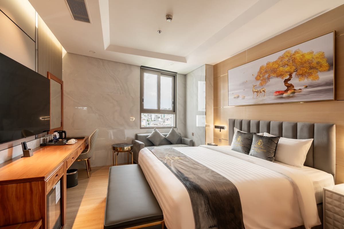 LE SAIGON GRAND HOTEL — 1