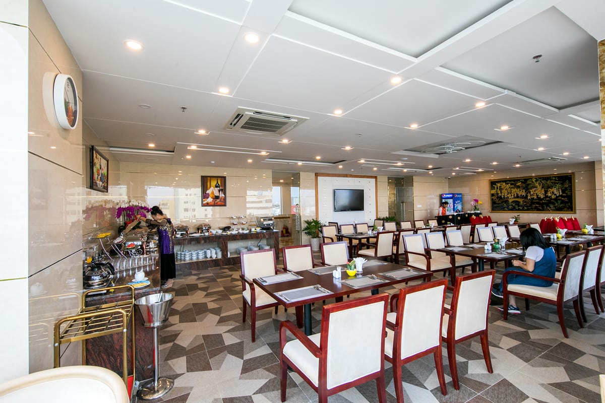 Le Saigon Hotel — 5