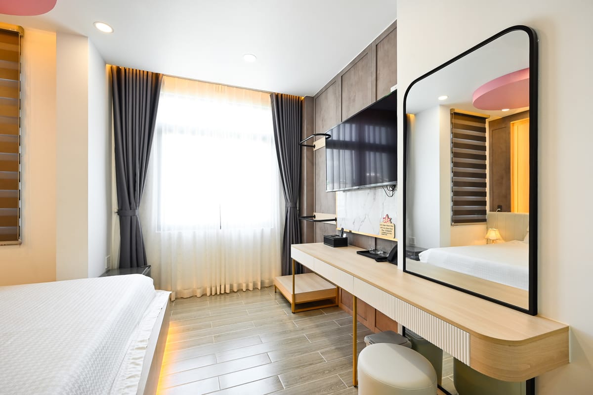 Lotus Airport Hotel Saigon — 2