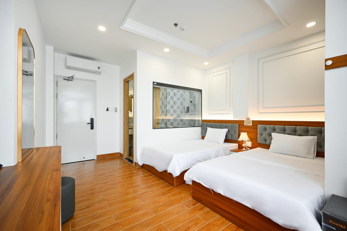 Lotus Airport Hotel Saigon — 3