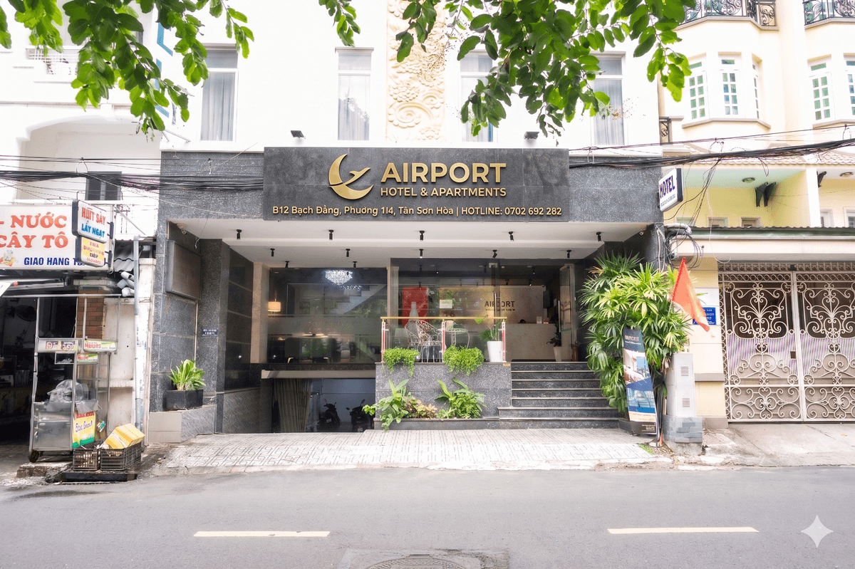 Serenity - Tan Son Nhat Airport Hotel — 1