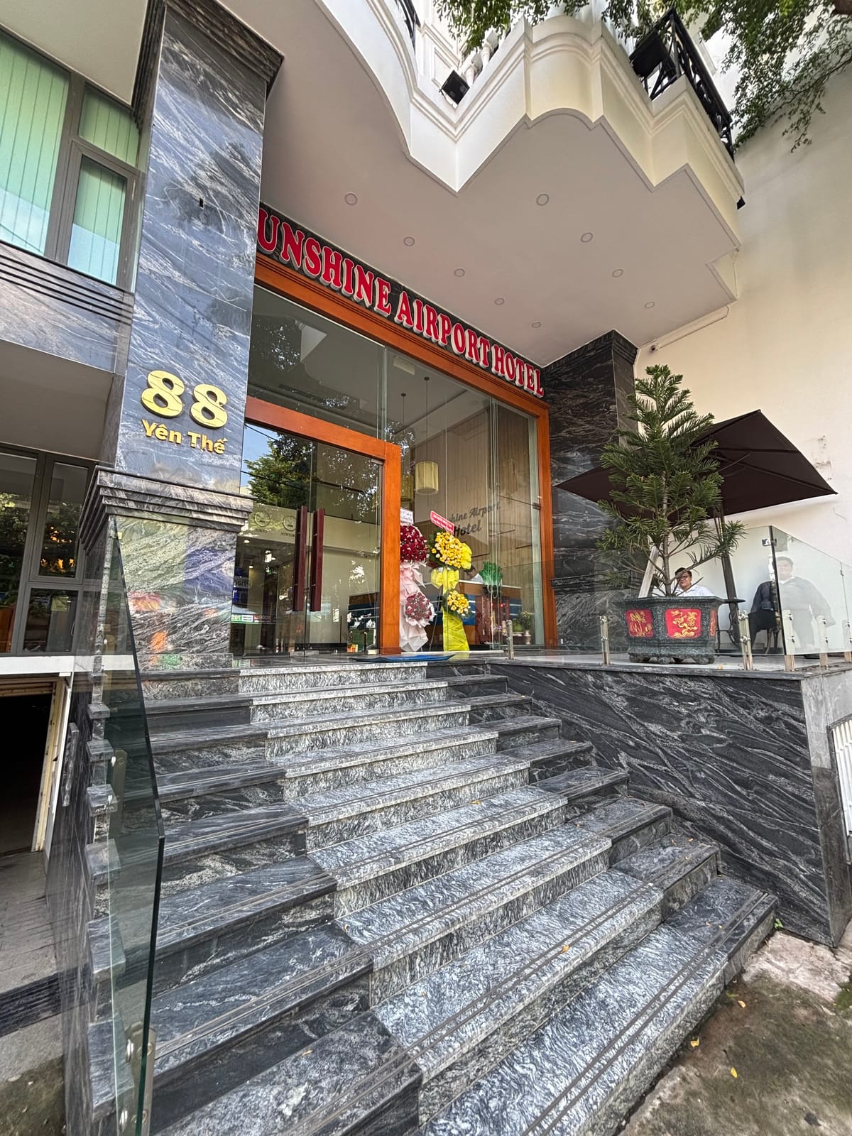 Sunshine Airport Hotel — 1