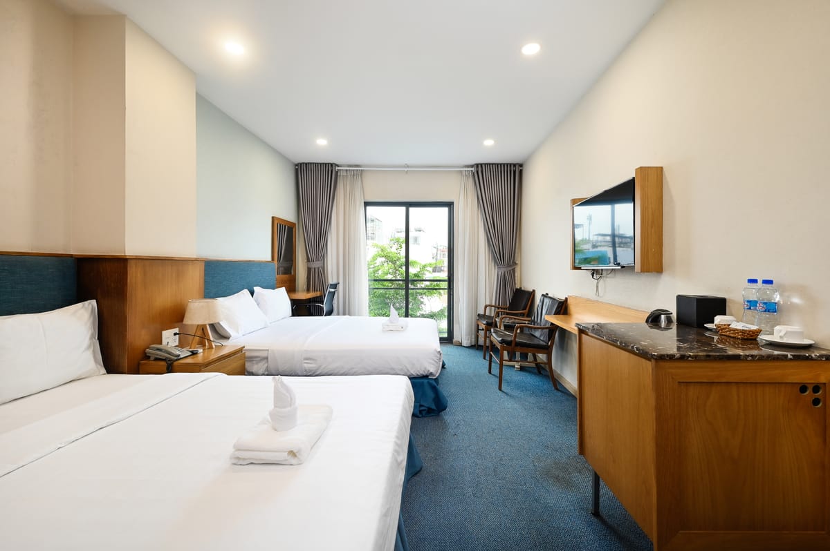 Sunshine Airport Hotel — 3