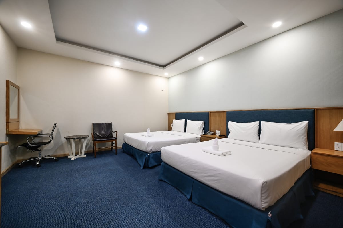 Sunshine Airport Hotel — 5
