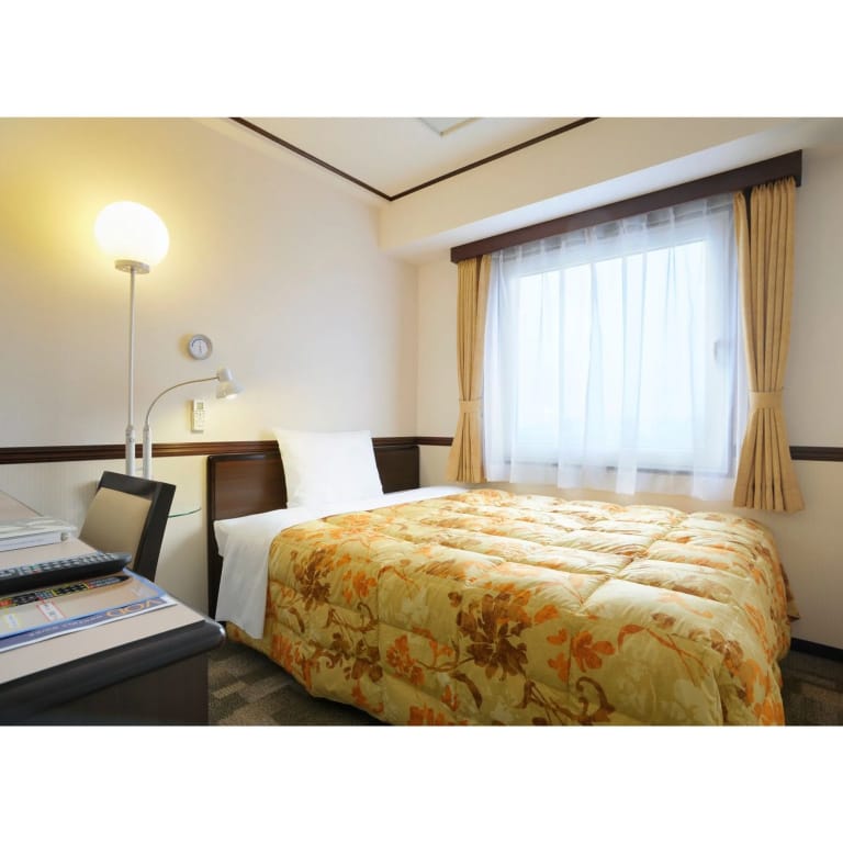 Toyoko Inn Haneda Airport 2 — 4