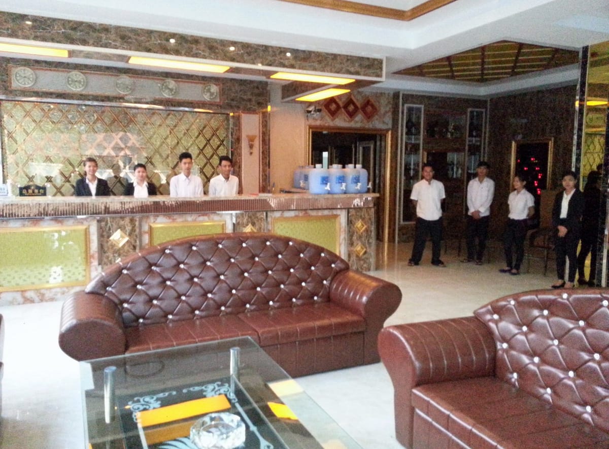 Diamond Lake Hotel — 2