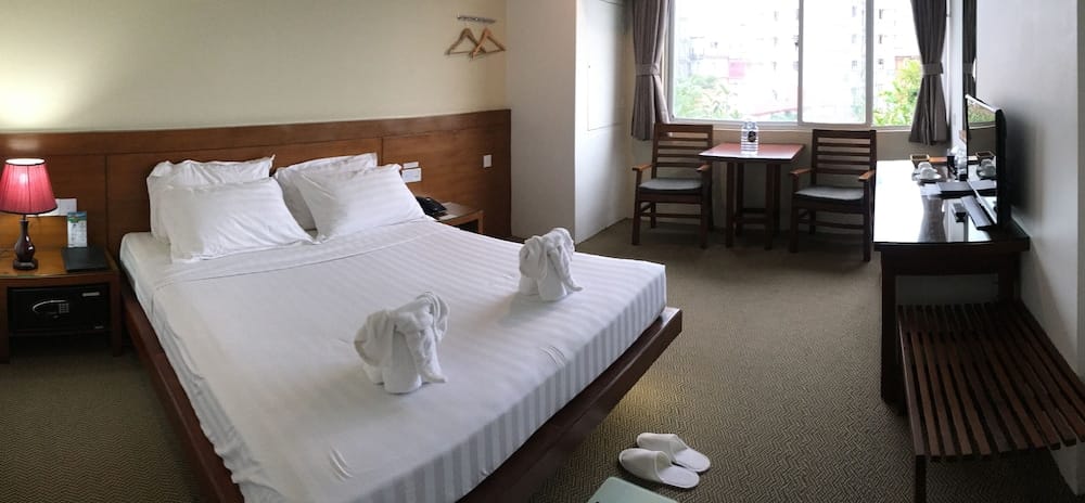 Galaxy Hotel — 4