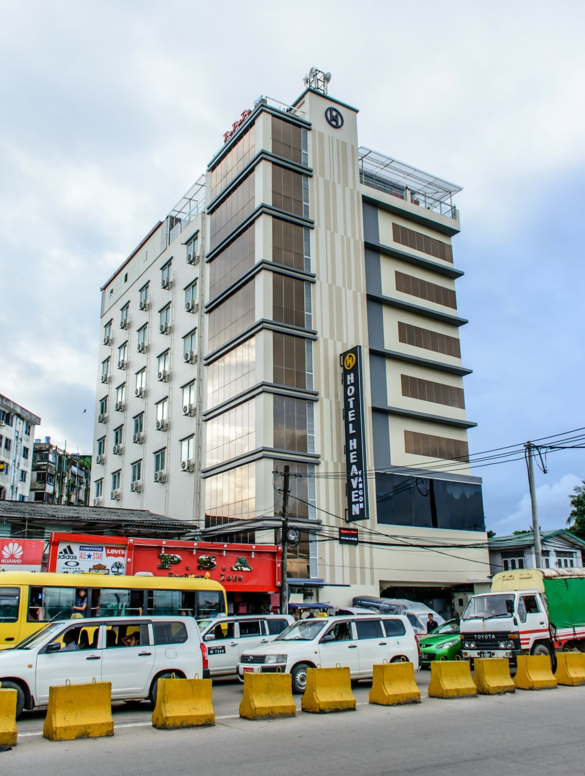 Hotel Heaven Yangon — 4