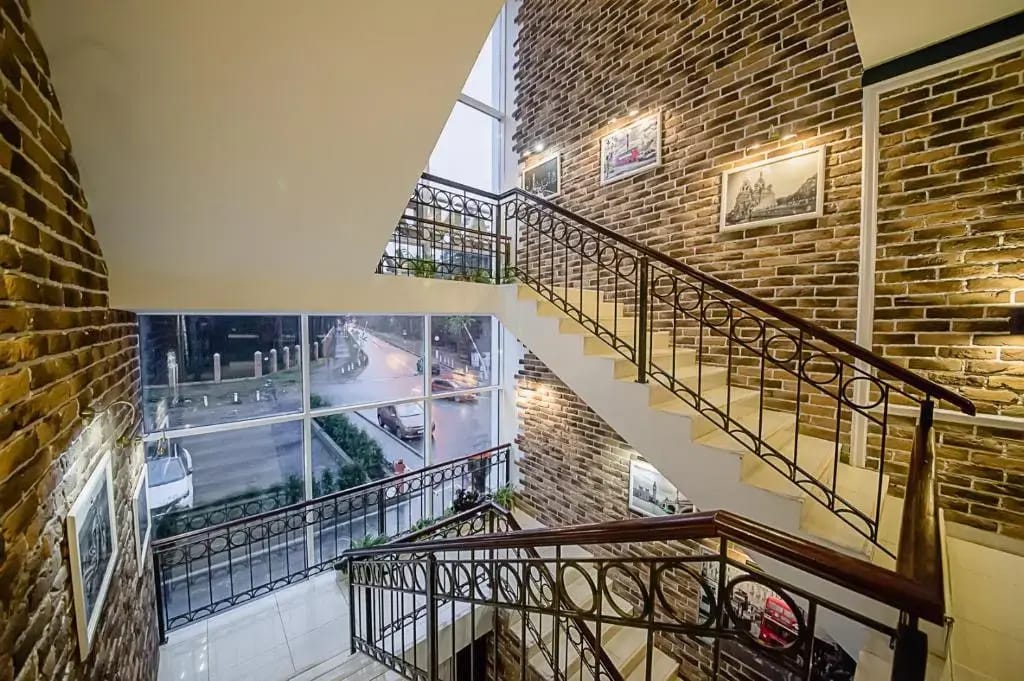 Andersen Hotel — 1