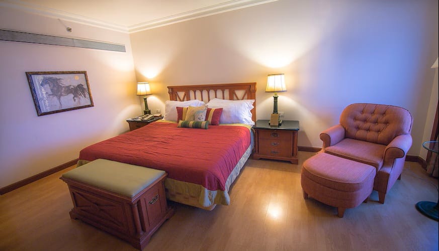 The Orchid Hotel Mumbai Vile Parle — 4